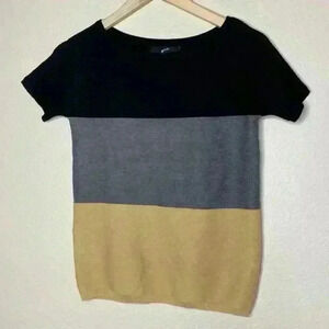 GNW Black, Grey, and Tan Colorblock Ribbed Short Sleeve Sweater Size Small